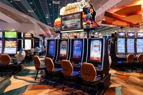 luxury casino canada sign in.